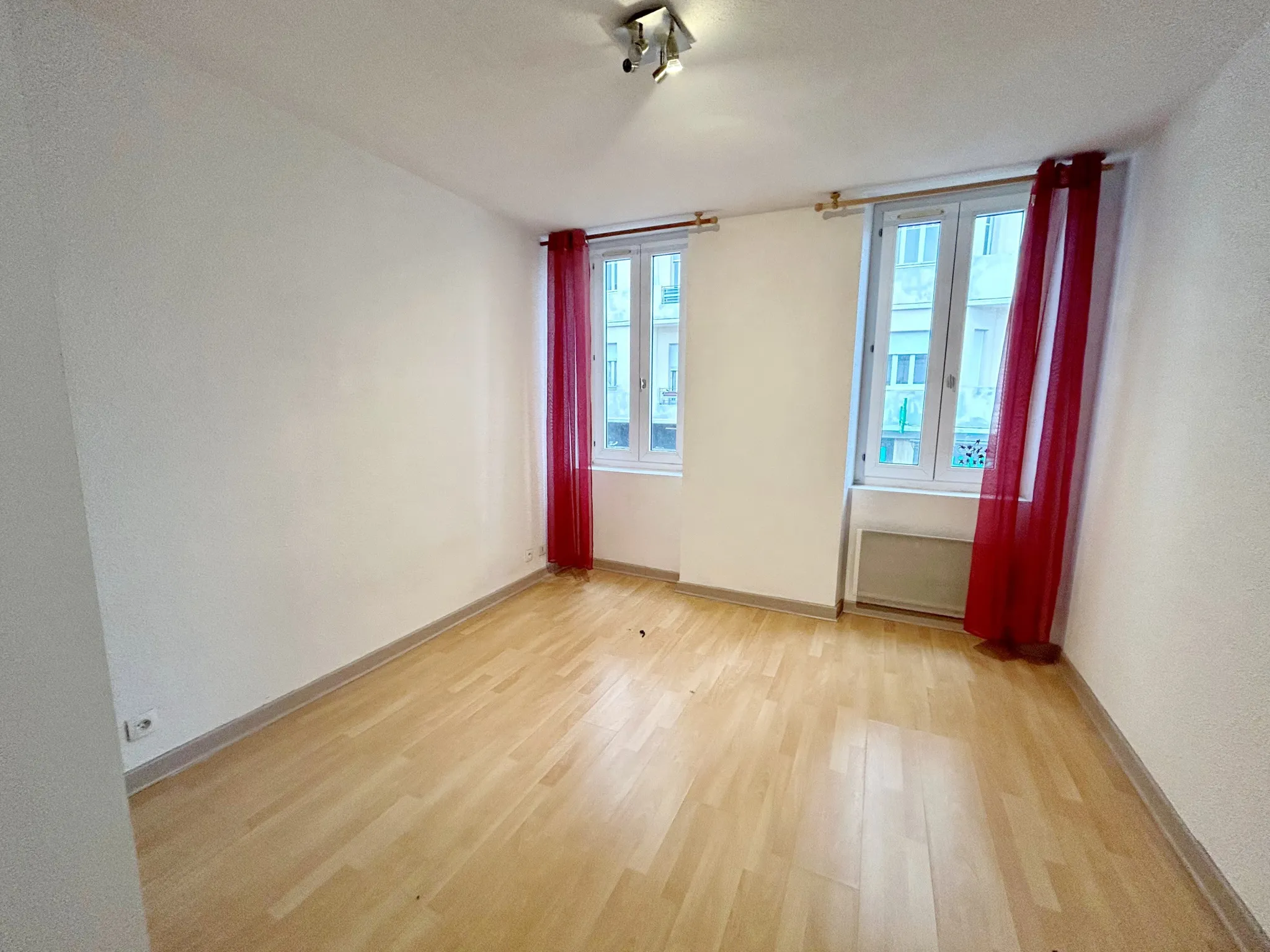 Appartement Type 3 avec stationnement dans le centre-ville de Tarbes 