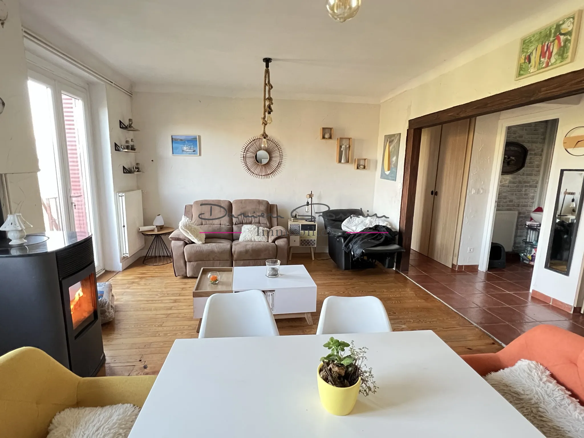 Appartement avec terrasse et terrain à Amplepuis 