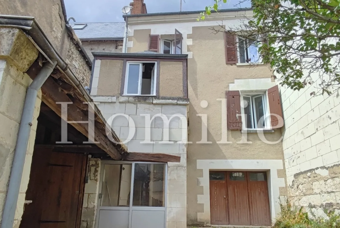 Maison à Chissay-en-Touraine de 69,7 m2 avec cour arrière et dépendances 