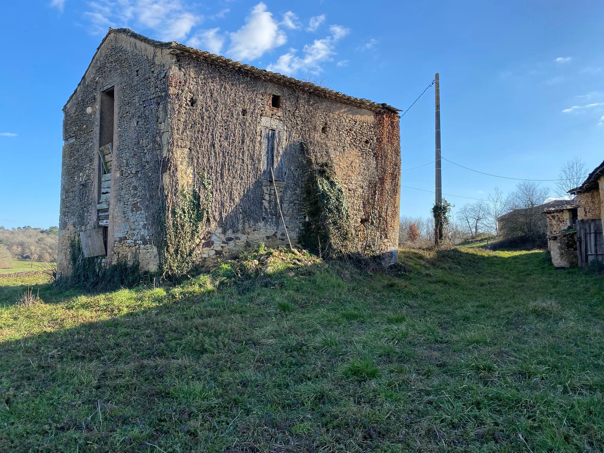 Maison à vendre à Biron avec vue sur château 