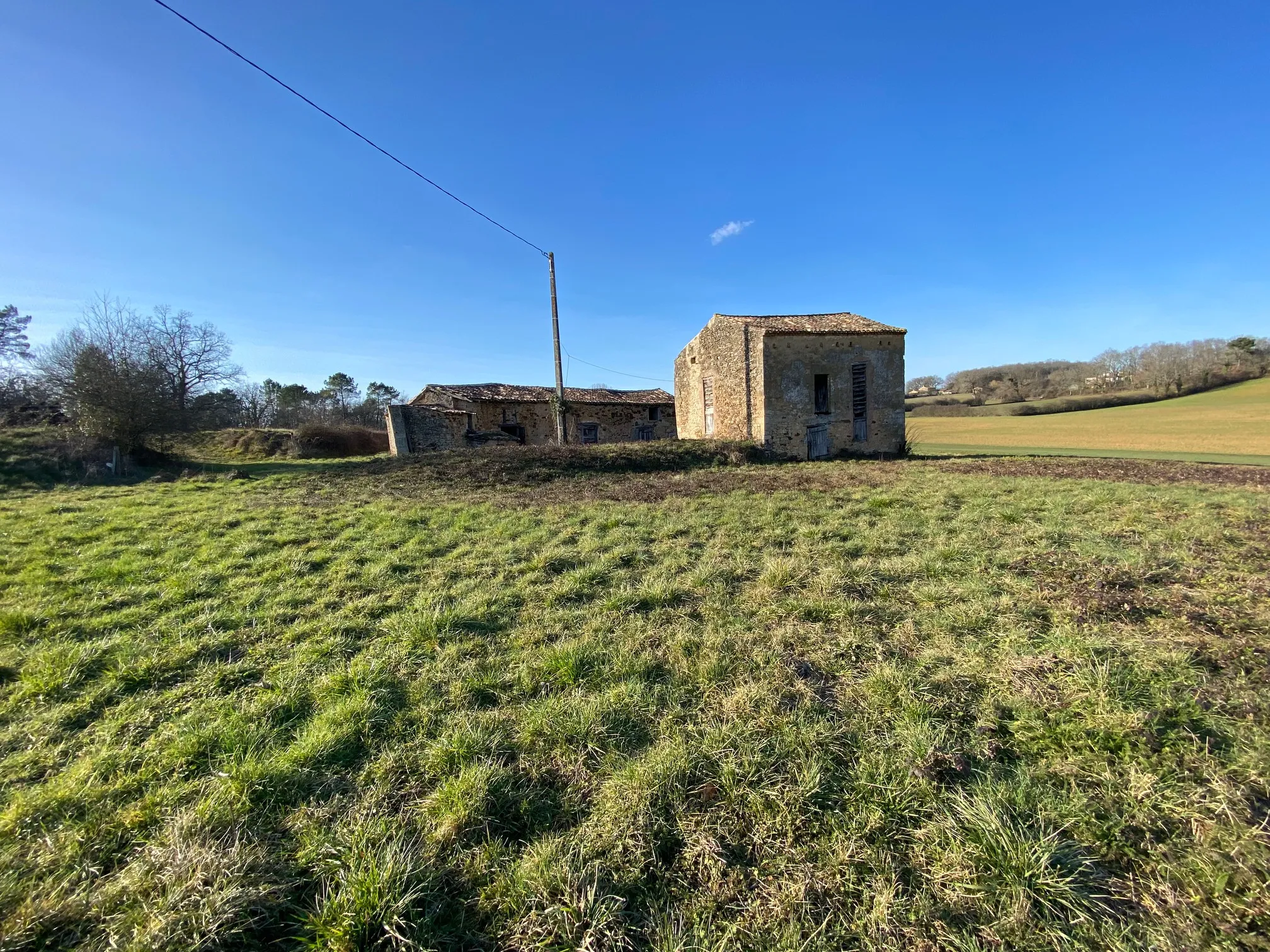 Maison à vendre à Biron avec vue sur château 