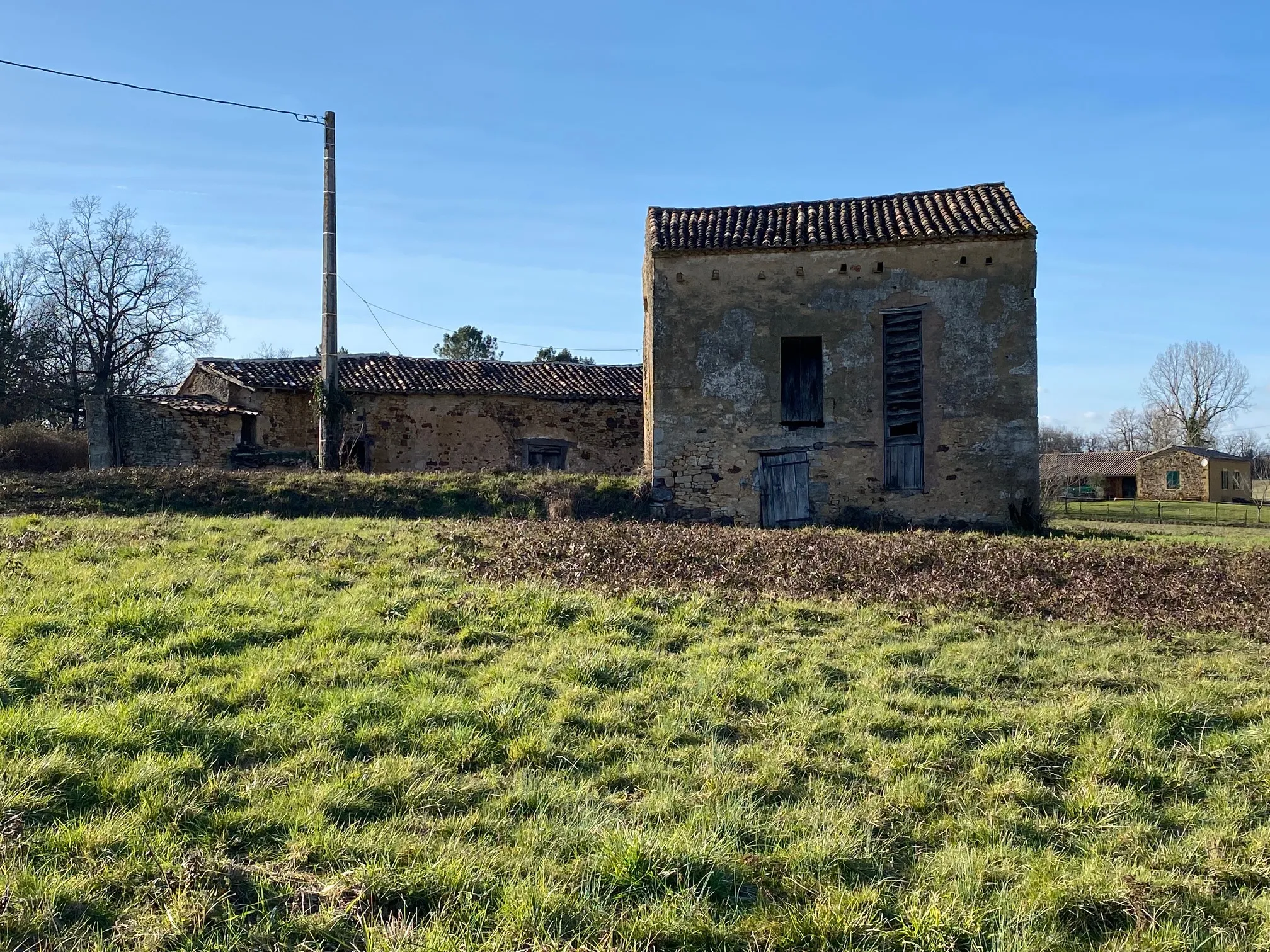 Maison à vendre à Biron avec vue sur château 