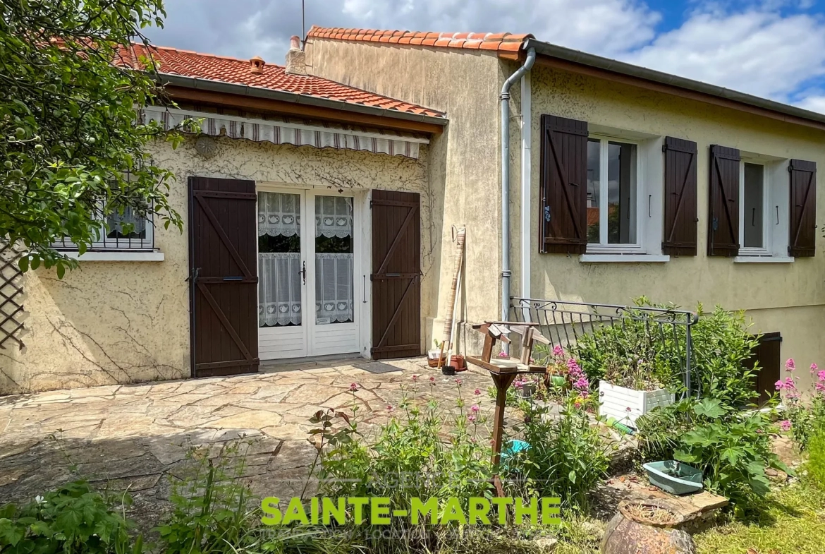 Pavillon Individuel avec 5 Chambres à Niort 