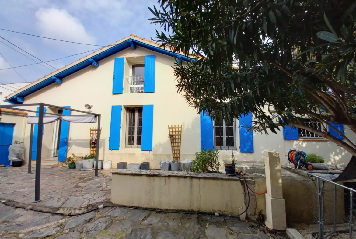 Maison de ville quartier Beausoleil à Nîmes 