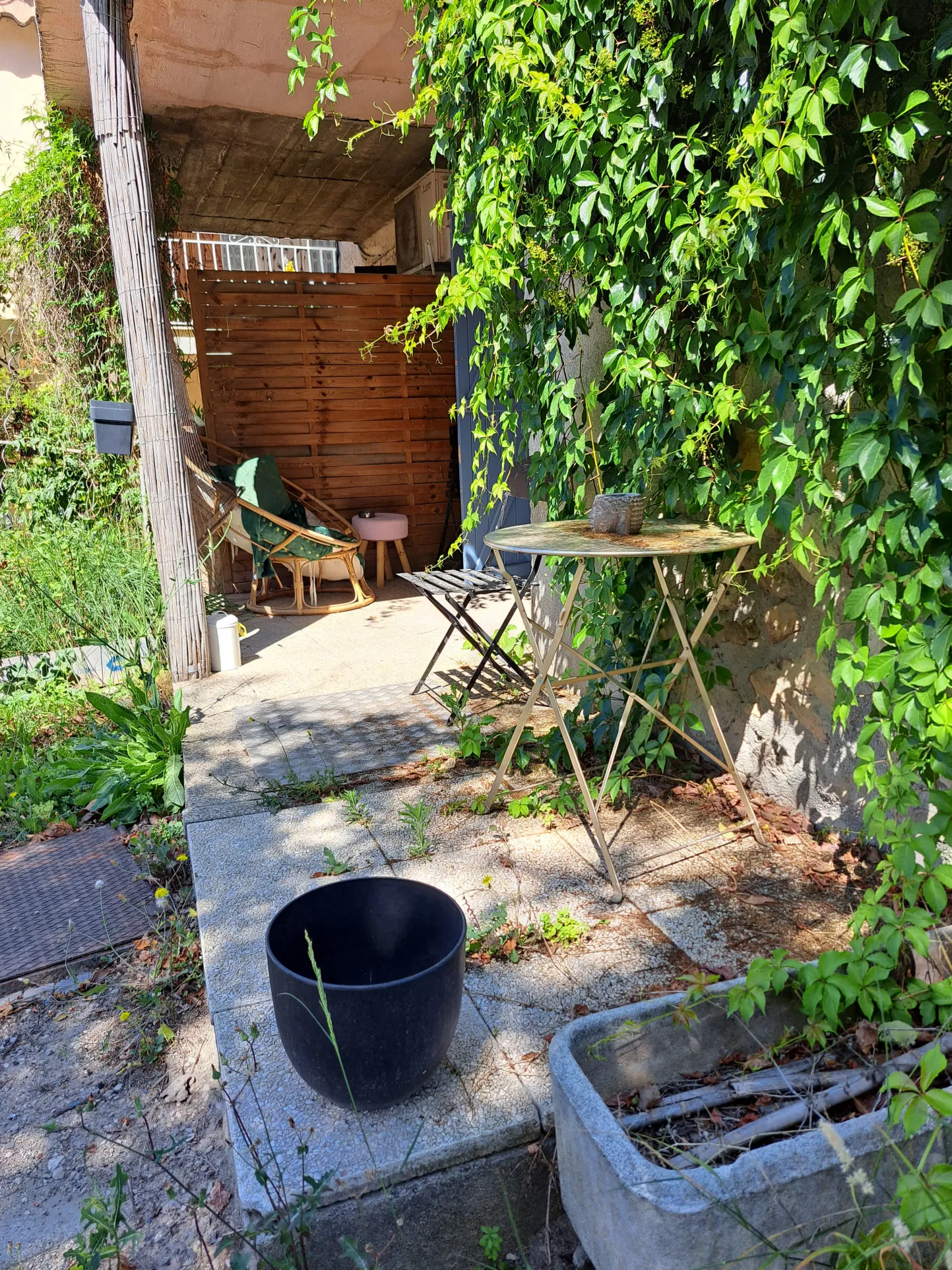 Appartement Type 2 avec Terrasse et Parking à Gardanne 13120 