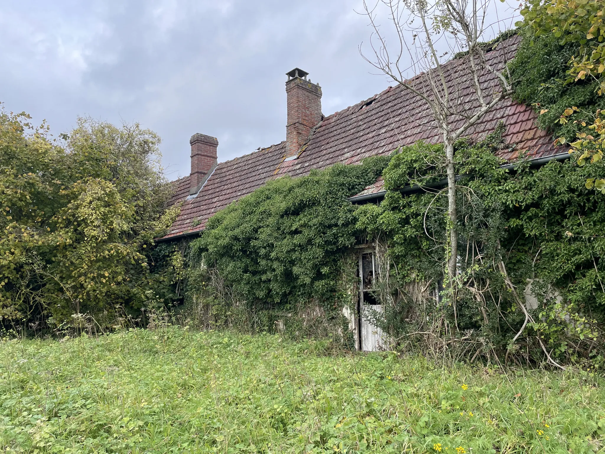 Charmante Maison Ancienne à Rénover à 5 MNS Lyons la Foret 