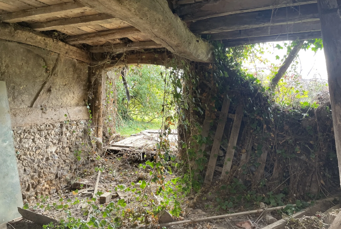 Charmante Maison Ancienne à Rénover à 5 MNS Lyons la Foret 