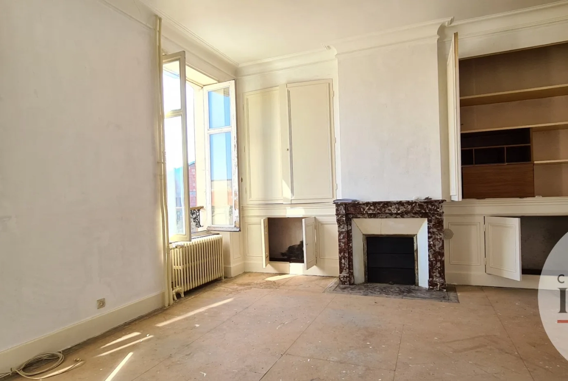 Bâtisse de 167m2 avec 5 chambres et jardin à Toul 