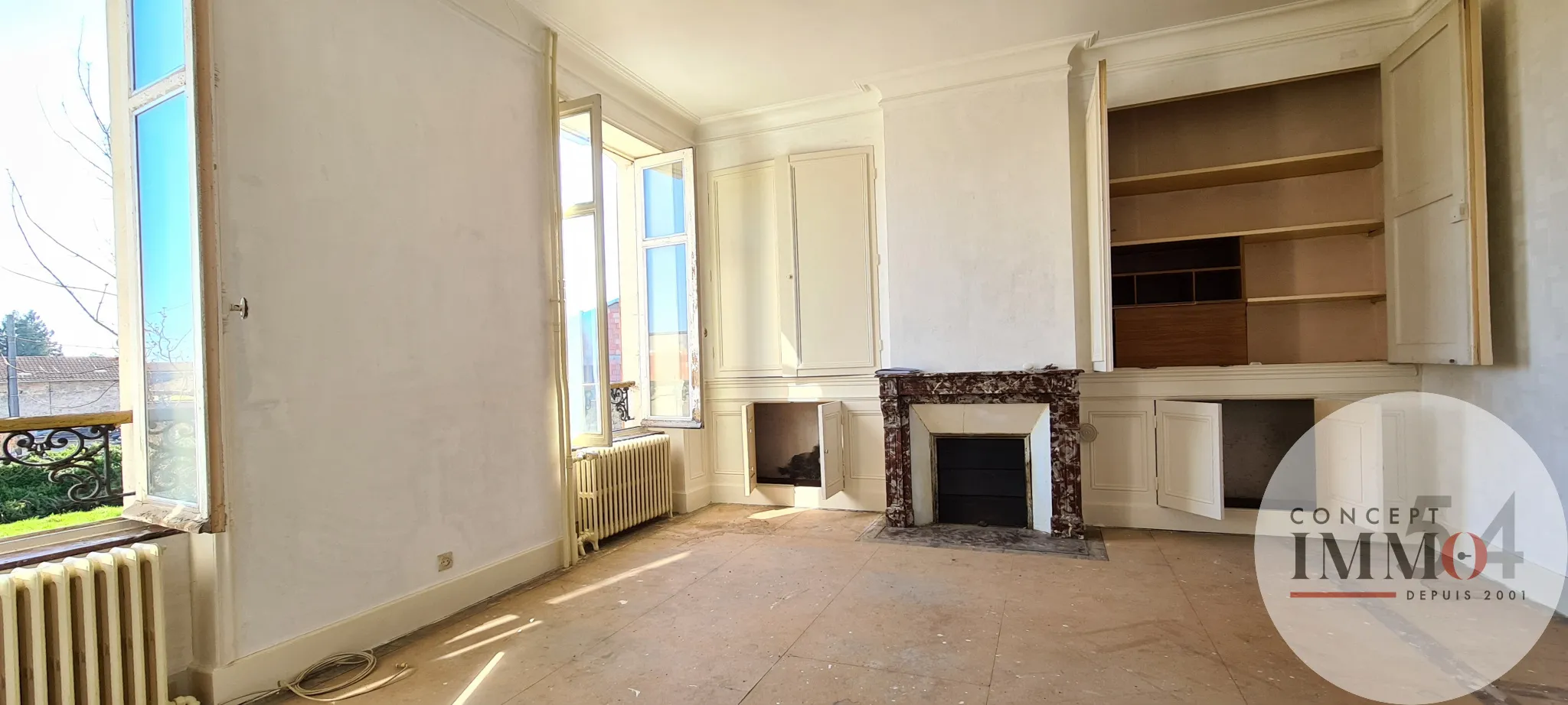 Bâtisse de 167m2 avec 5 chambres et jardin à Toul 