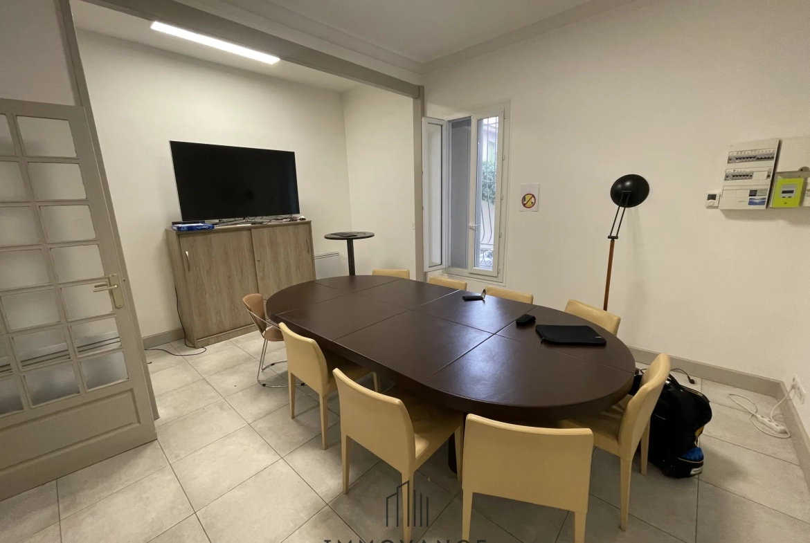 Appartement Gare 60 m2, 2 pièces+Cour+Cave 