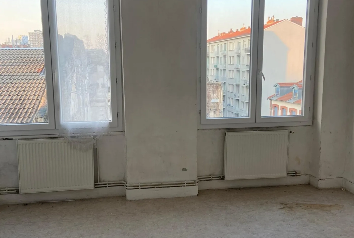 Appartement à Saint Etienne de 28 m2 à vendre pour 35000 Euro 