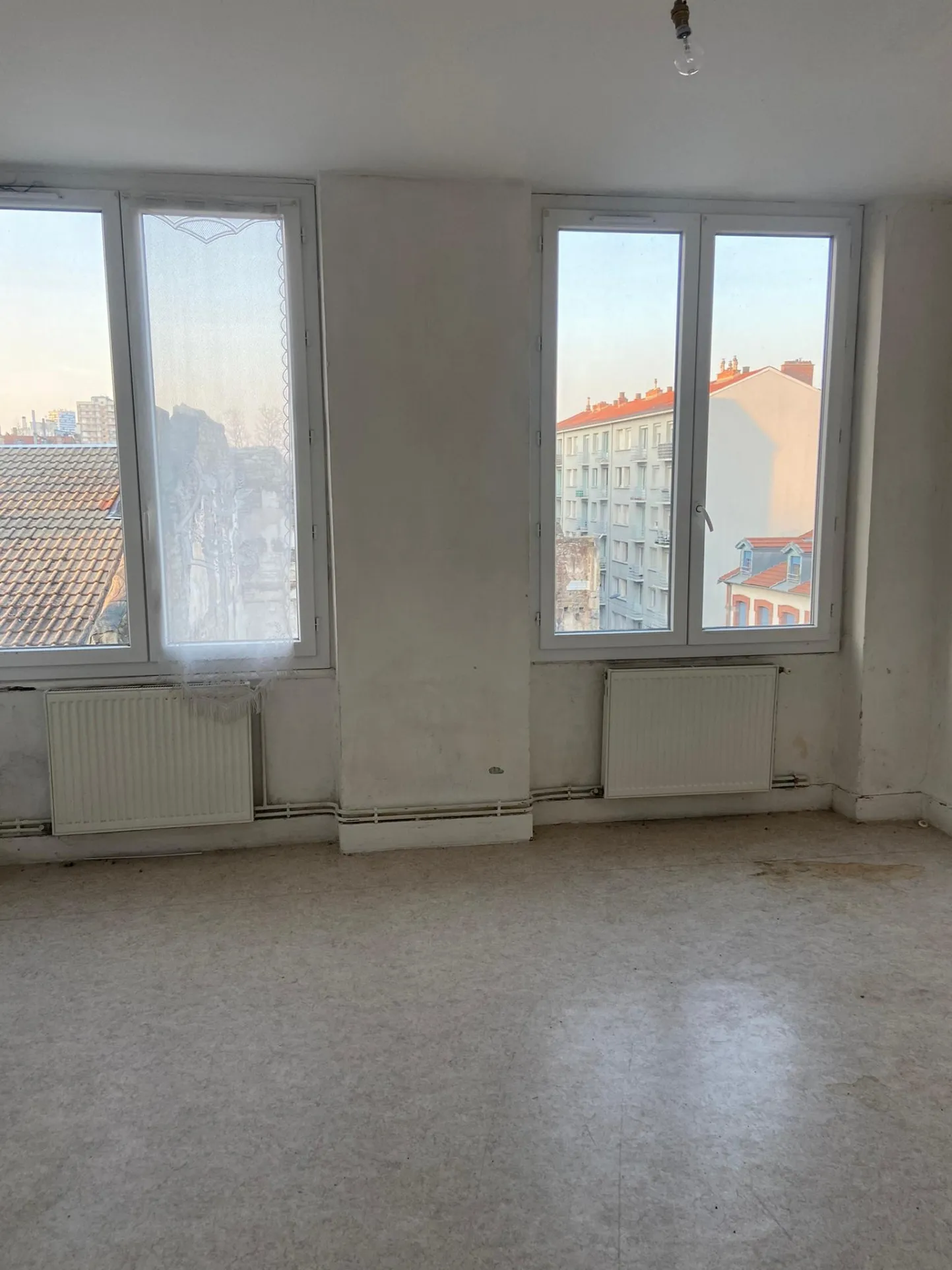 Appartement à Saint Etienne de 28 m2 à vendre pour 35000 Euro 