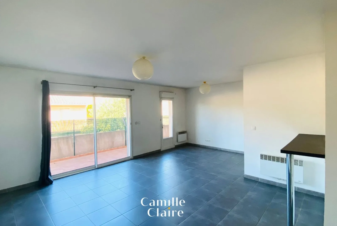 Appartement T2 à Aix en Provence avec Terrasse et Garage 