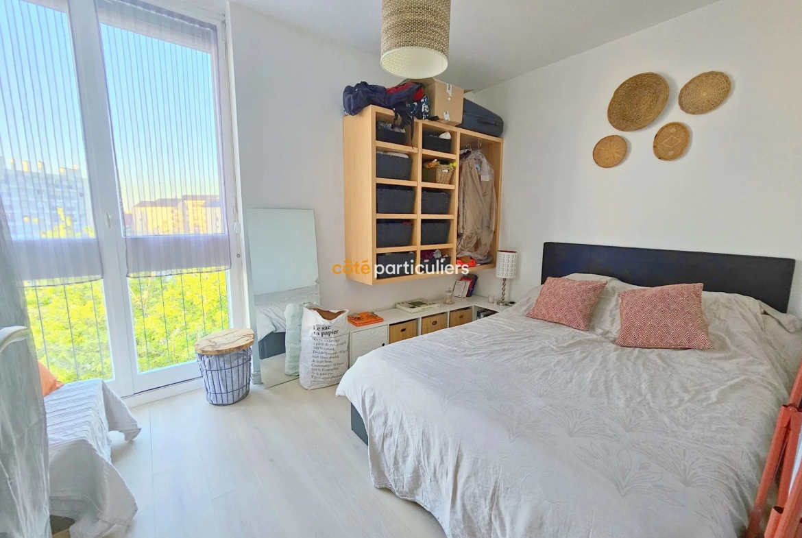 Appartement T4 Lumineux au 4ème et dernier étage sur TOURS NORD 