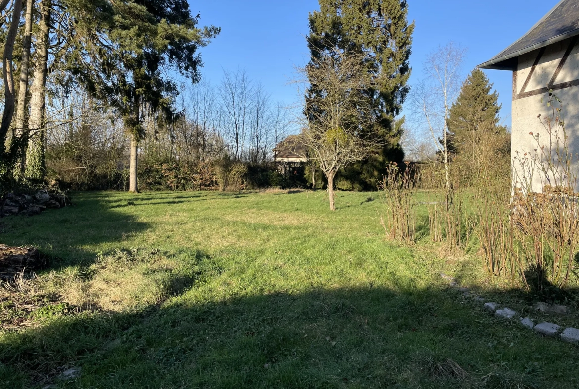 Maison Ancienne à Lyons la Foret avec Terrain de 1991m2 