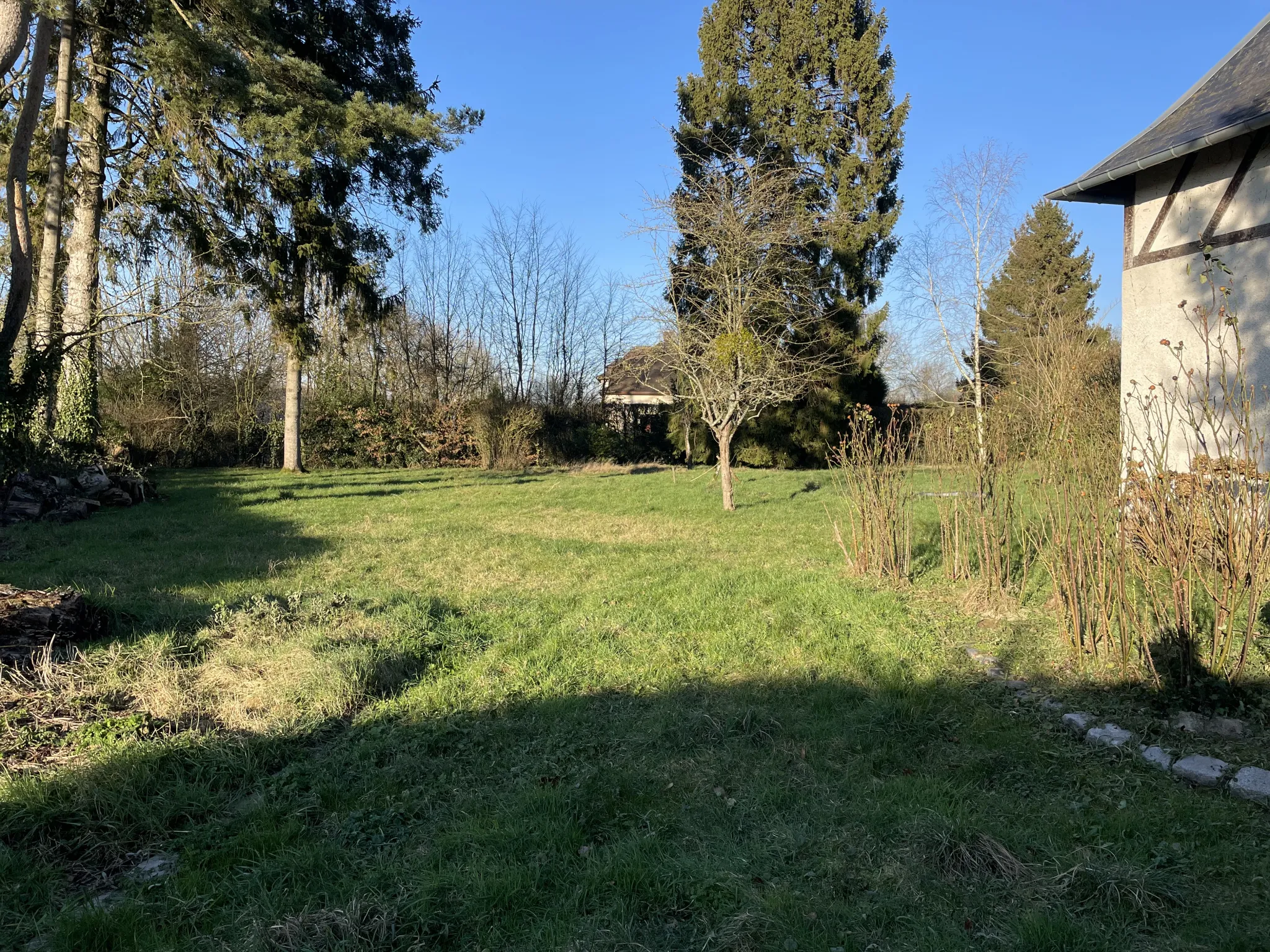 Maison Ancienne à Lyons la Foret avec Terrain de 1991m2 