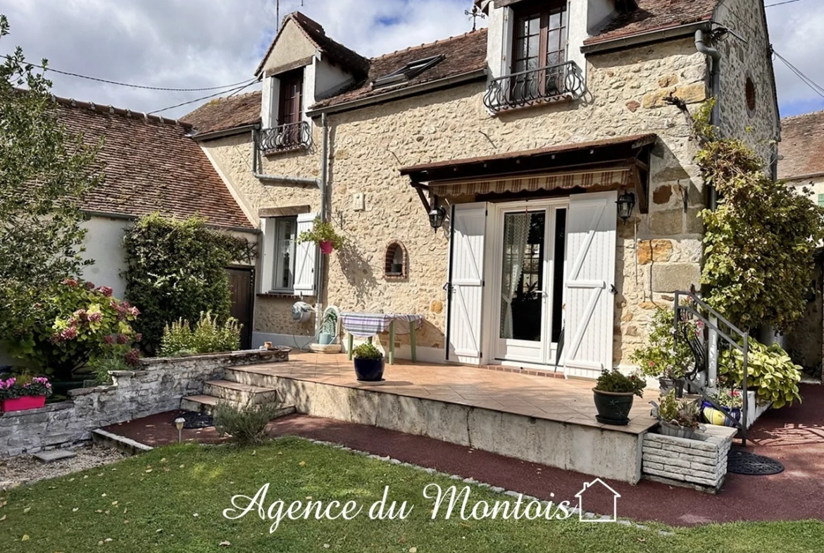 Maison Briarde à Donnemarie Dontilly avec Jardin et Vue Panoramique 