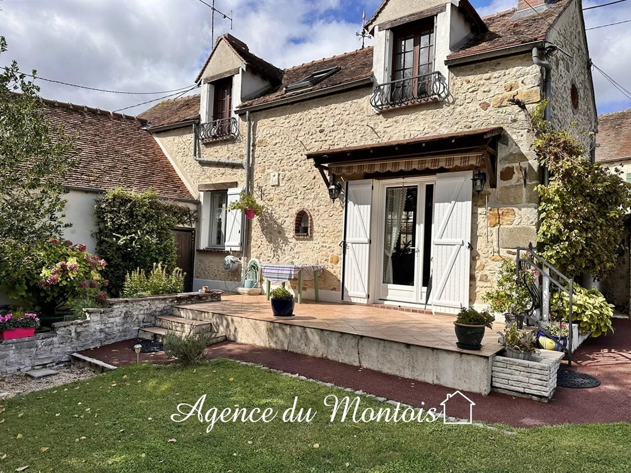 Maison Briarde à Donnemarie Dontilly avec Jardin et Vue Panoramique 