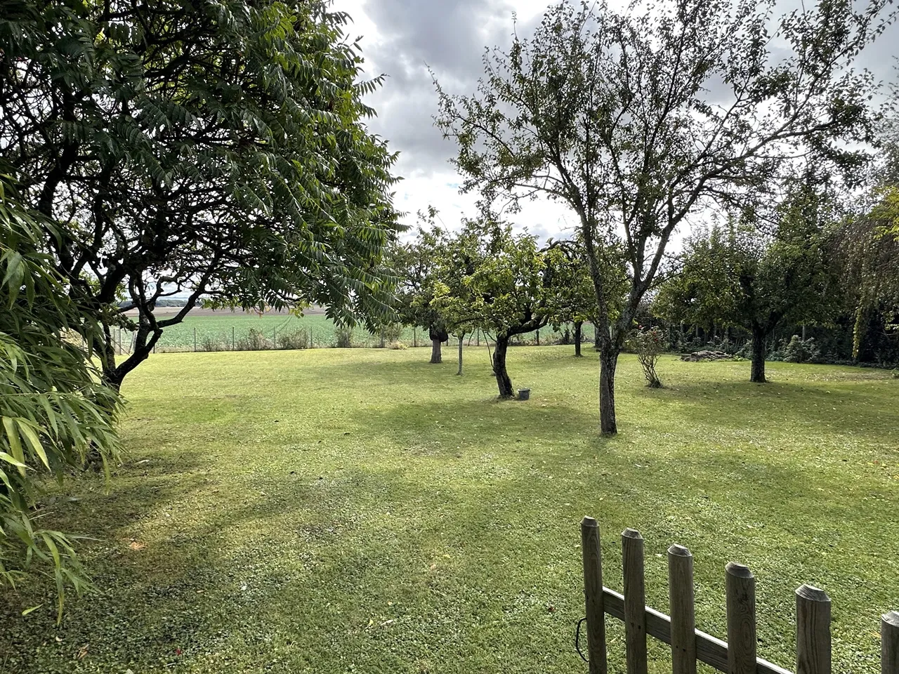 Maison Briarde à Donnemarie Dontilly avec Jardin et Vue Panoramique 