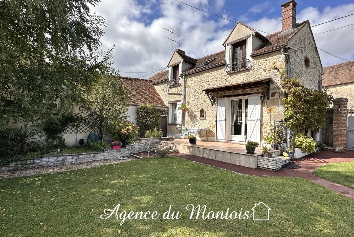 Maison Briarde à Donnemarie Dontilly avec Jardin et Vue Panoramique 