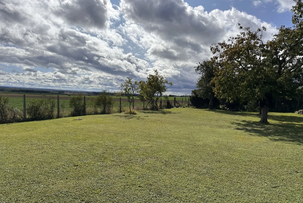 Maison Briarde à Donnemarie Dontilly avec Jardin et Vue Panoramique 