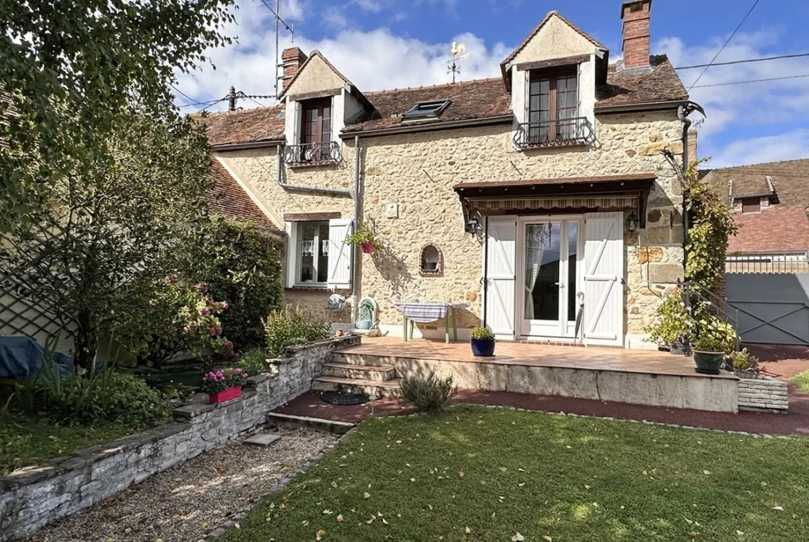 Maison Briarde à Donnemarie Dontilly avec Jardin et Vue Panoramique 