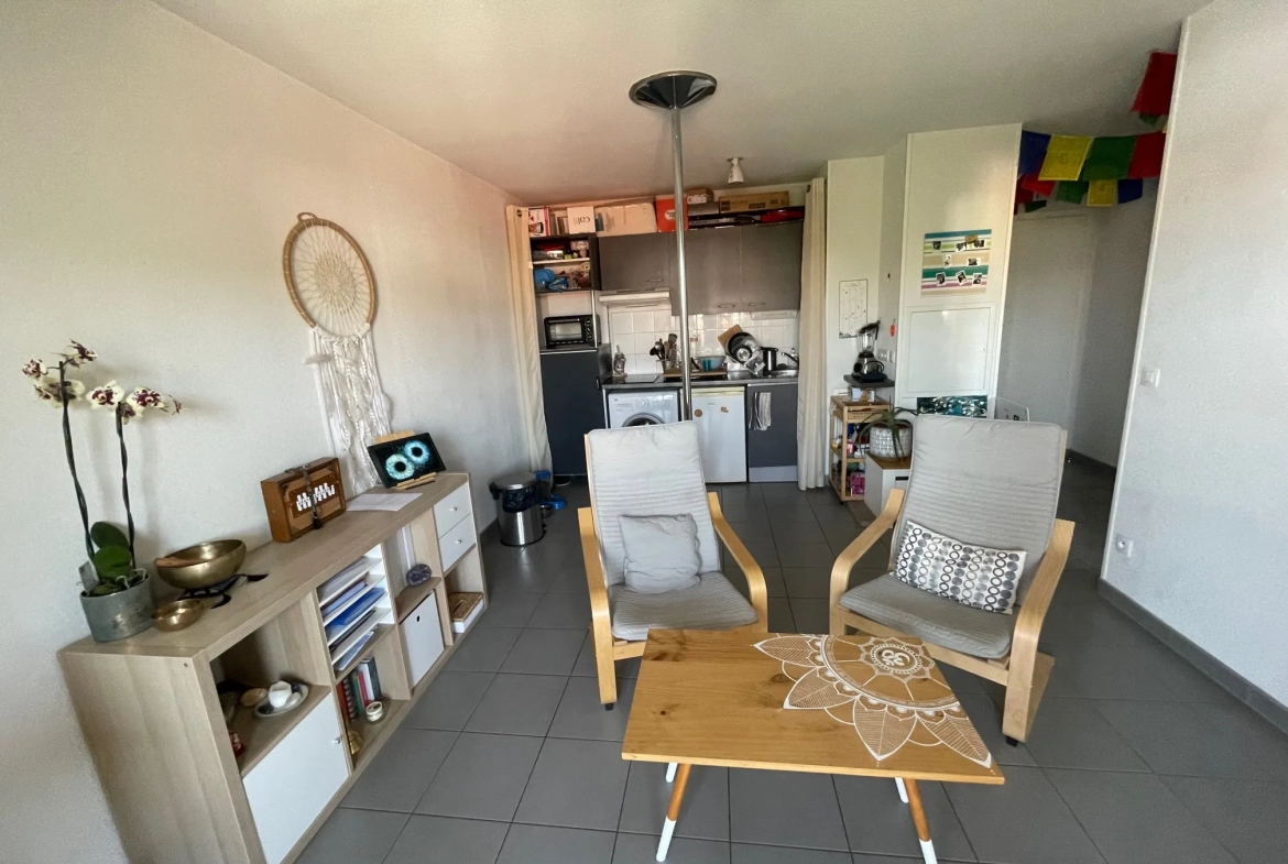 Appartement T2 avec balcon et parking 