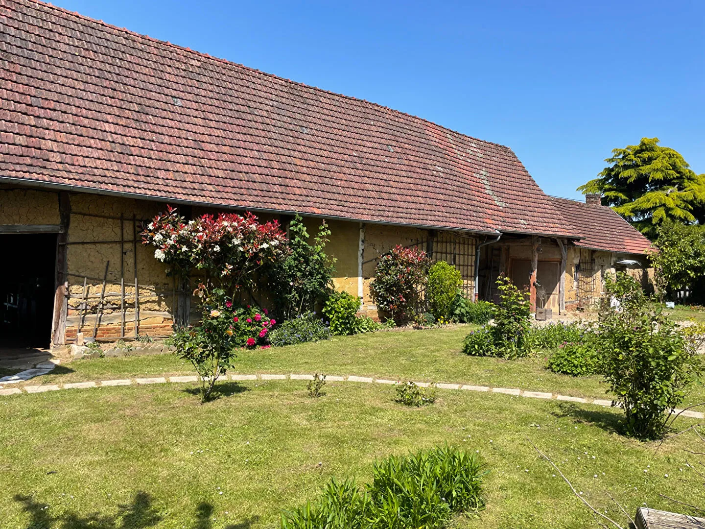 Belle Maison Ancienne avec Dépendances - Proche Etrepagny 