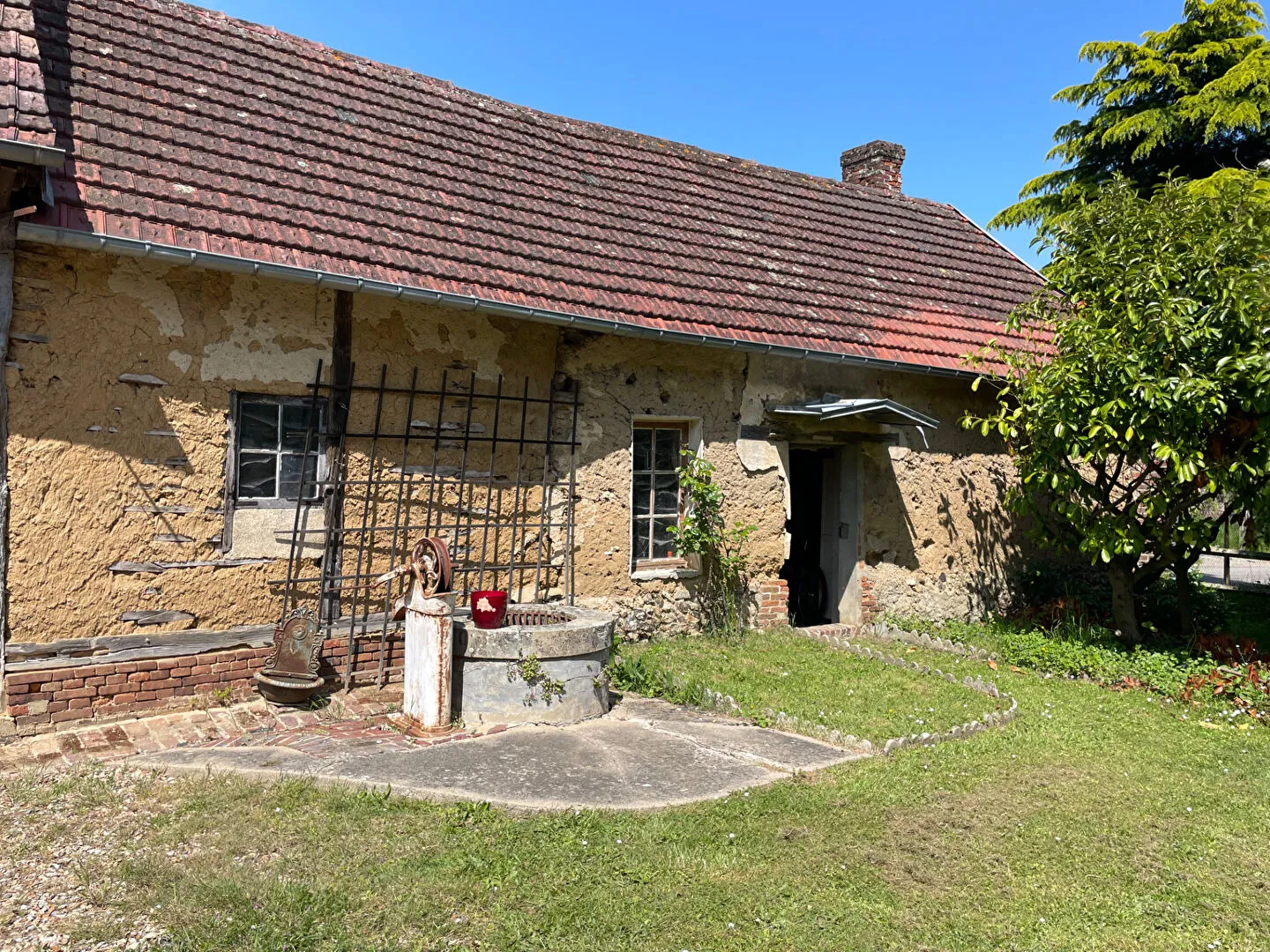 Belle Maison Ancienne avec Dépendances - Proche Etrepagny 