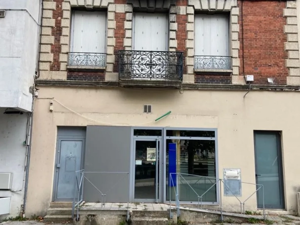 Le Chambon-Feugerolles immeuble 350 m2 210 000 €