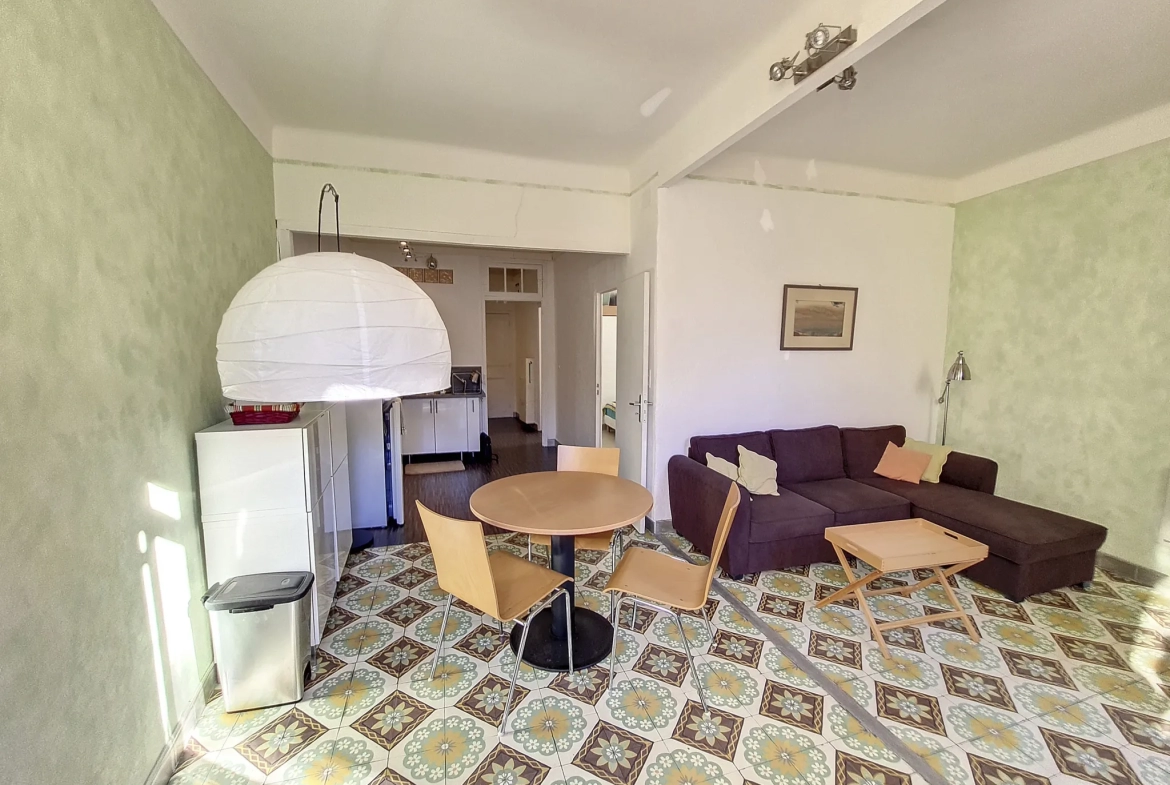 Appartement avec balcon à Arles sur tech 