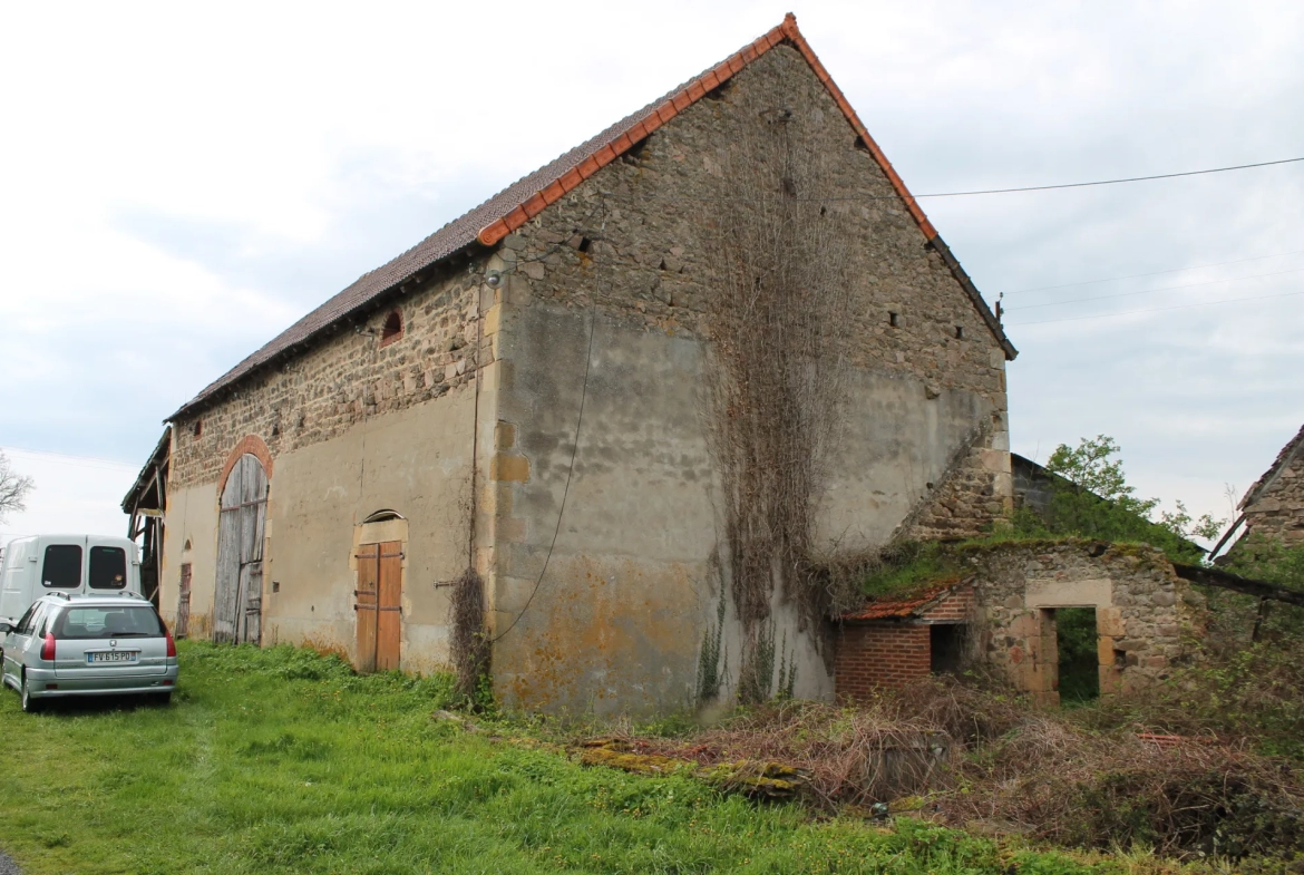 Maison avec grande grange sur terrain avec vue dégagée 