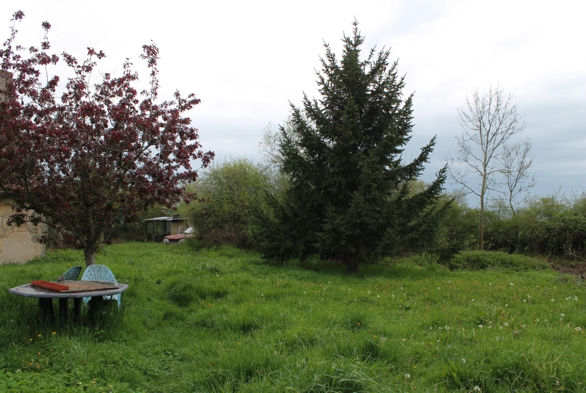 Maison avec grande grange sur terrain avec vue dégagée 