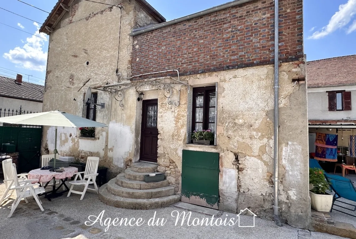 Maison de village à Donnemarie Dontilly avec 3 chambres 