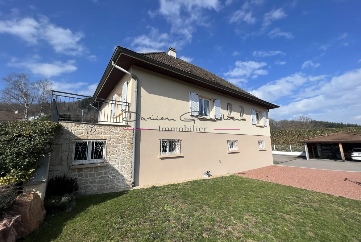 Vente - Magnifique villa avec terrain à Bourg de Thizy 