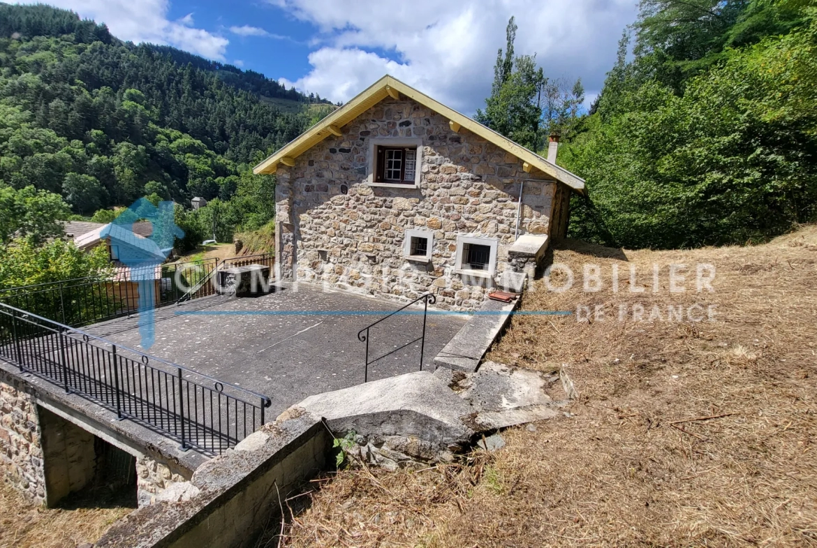 Maison Ardéchoise en Pierre à Réaménager à Chanéac (07310) 