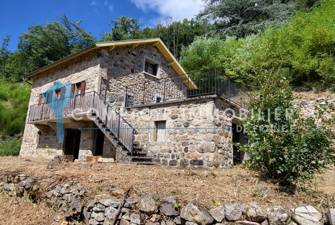 Maison Ardéchoise en Pierre à Réaménager à Chanéac (07310) 