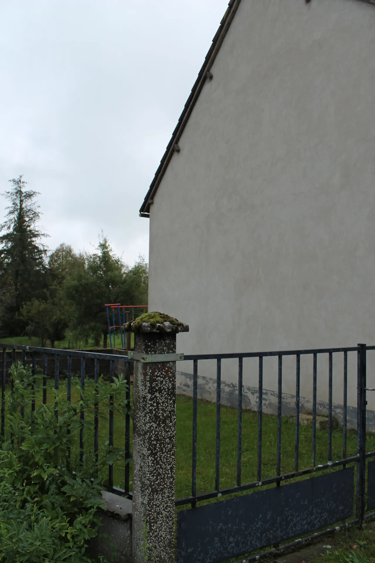 Maison d'habitation avec jardin et étang à Couleuvre 