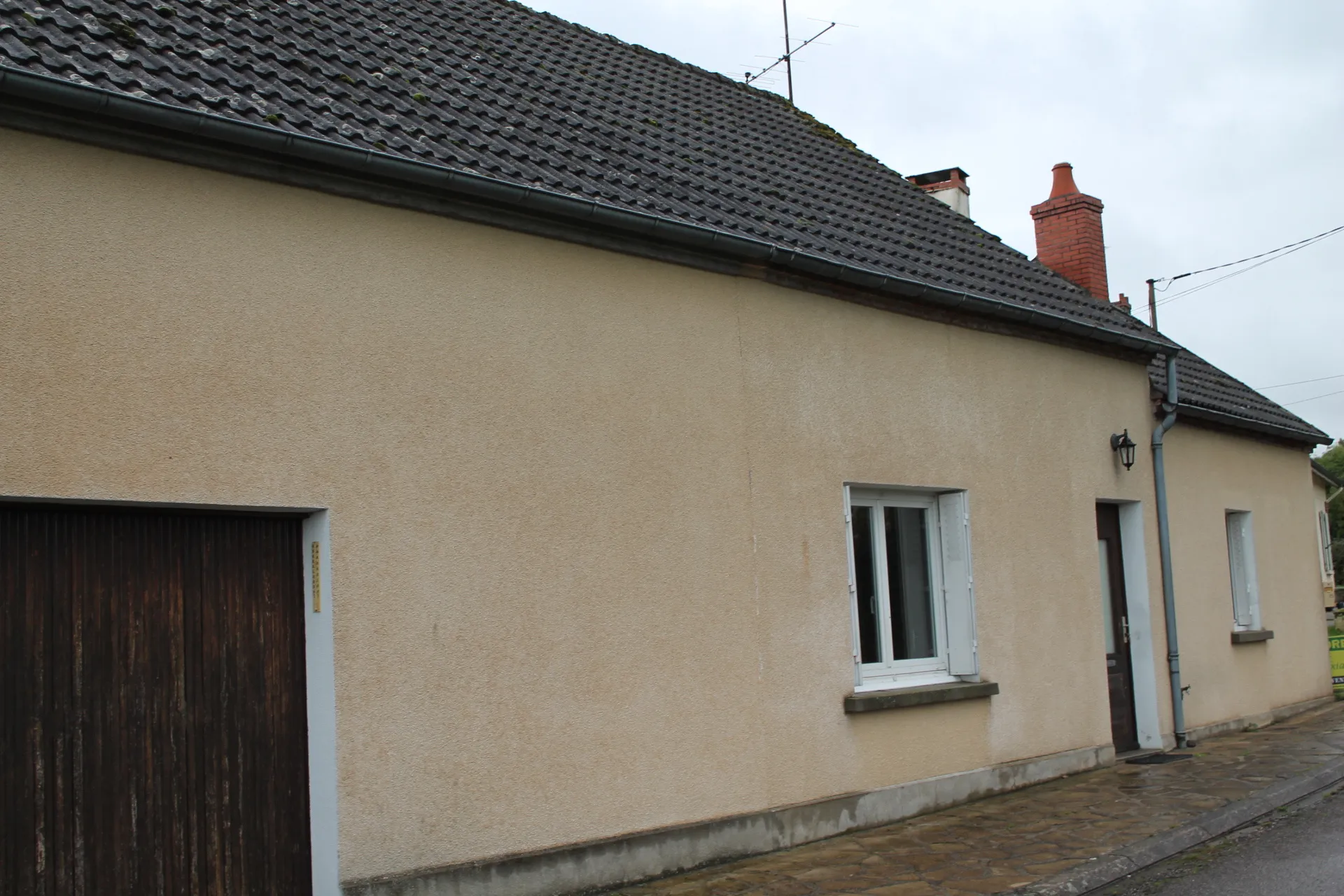 Maison d'habitation avec jardin et étang à Couleuvre 