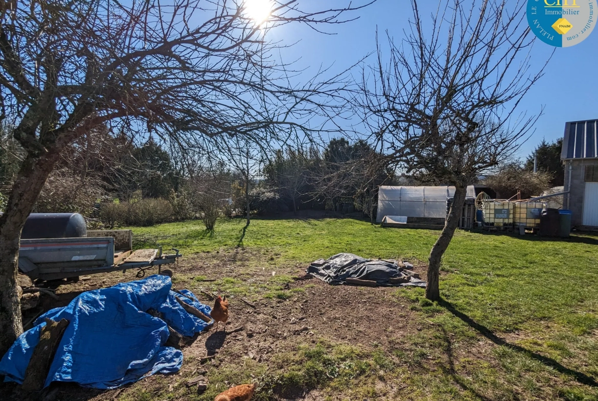 Terrain à bâtir à Plélan-Le-Grand (35) - Exposé sud avec double garage 