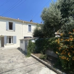 Maison à vendre à Avignon - double séjour, 2 chambres, cour