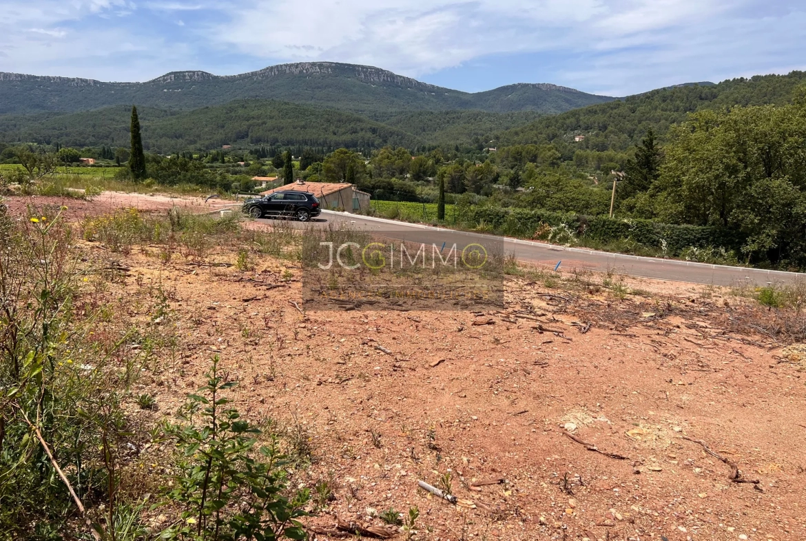 Terrain viabilisé 300m2 à Cuers (La Foux) 