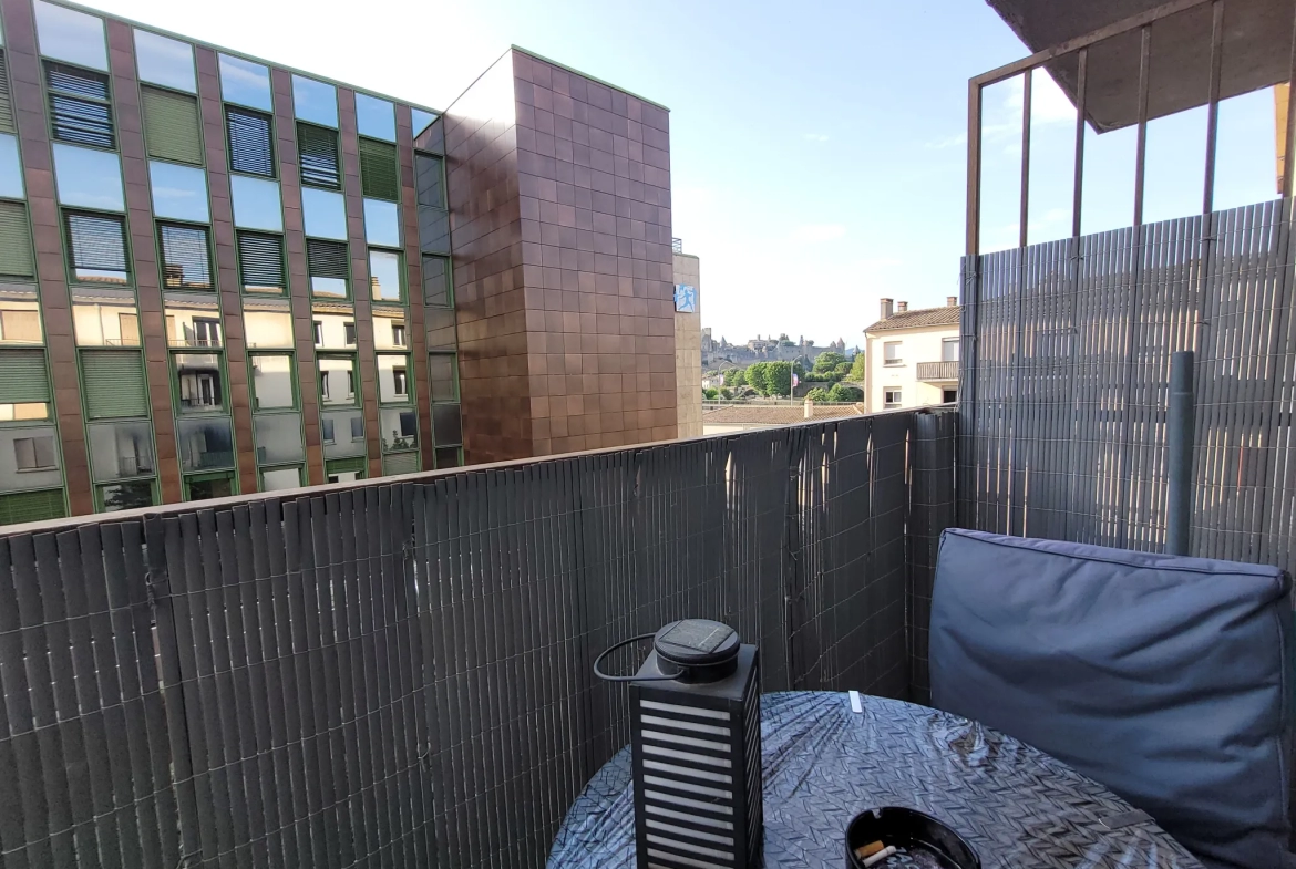 Appartement T3 avec balcon, cellier et parking 