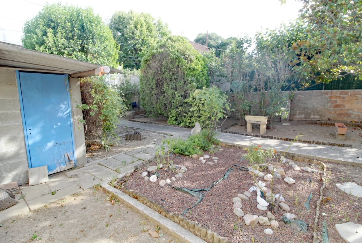 Maison de 100 m2 à rénover à Nimes Camplanier 