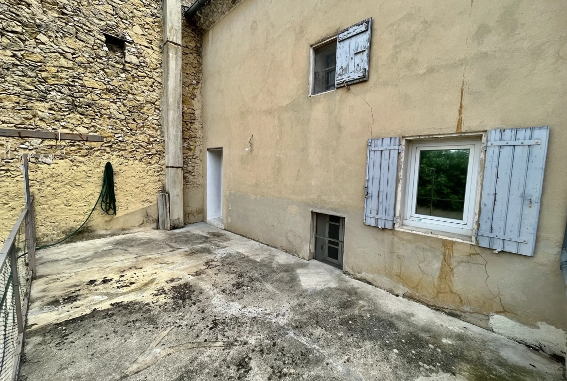 Maison de village à Malaucène avec terrasse 