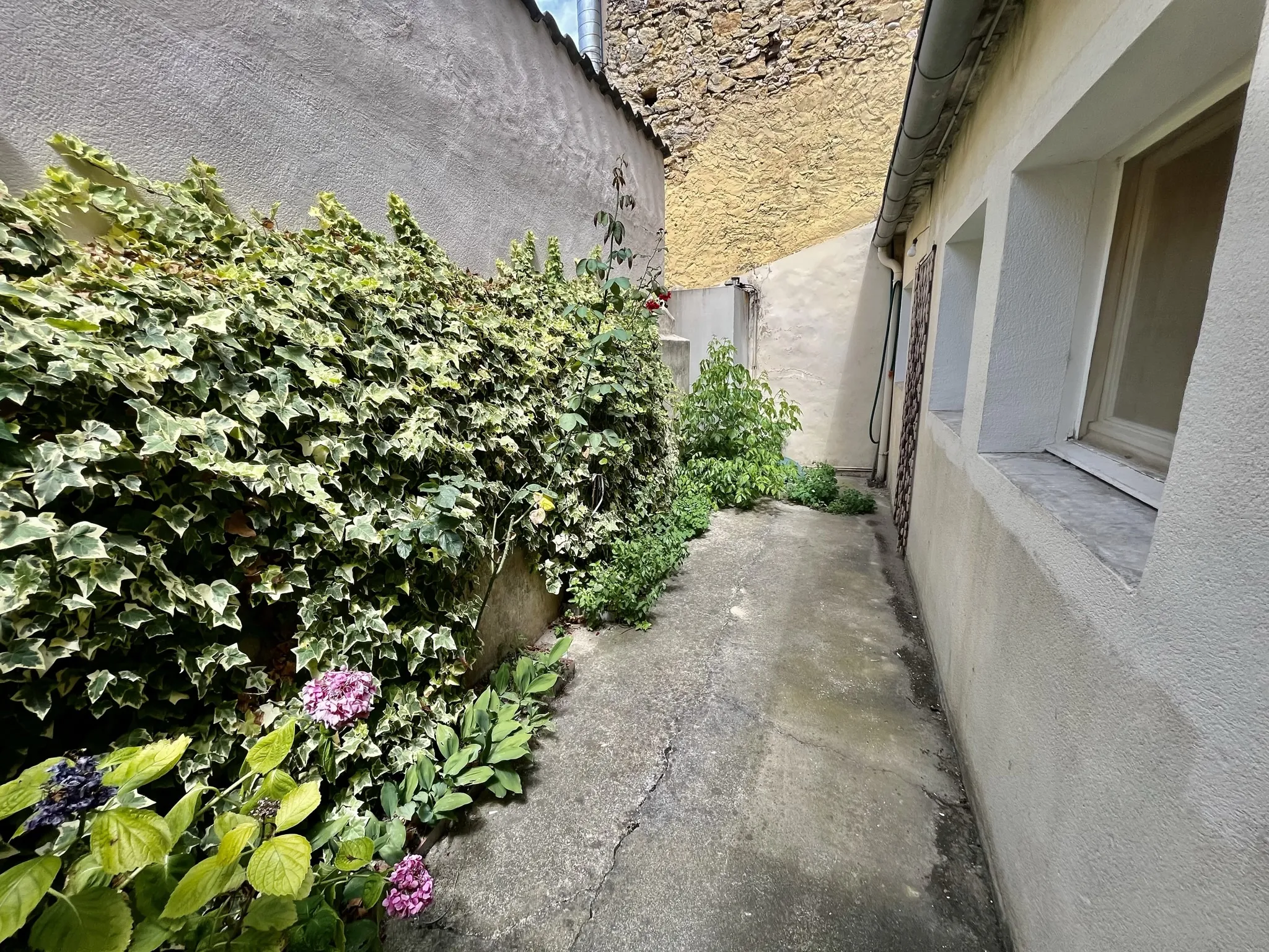 Maison de village à Malaucène avec terrasse 