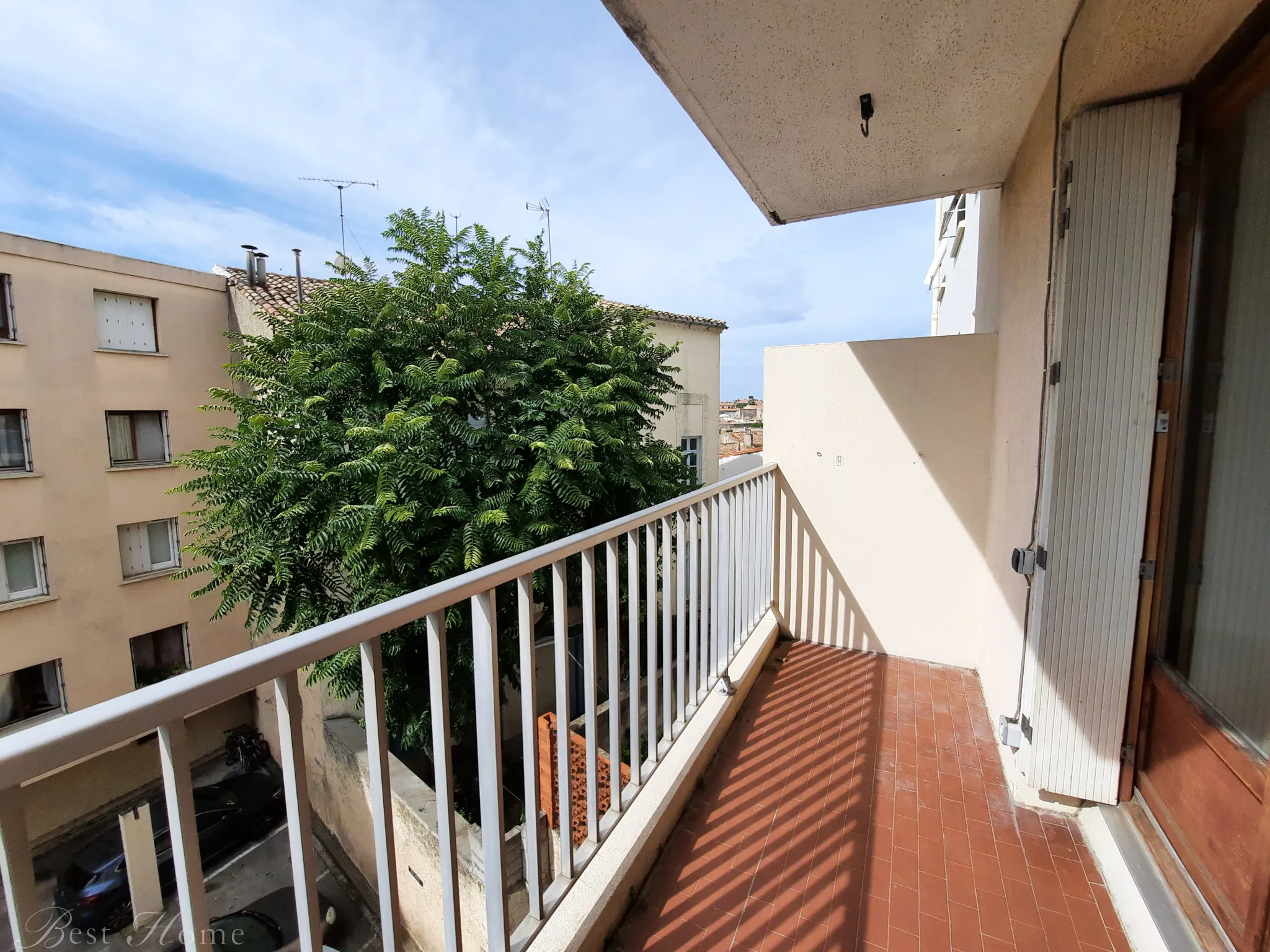 Appartement de type 2 avec parking en centre ville de Nîmes 