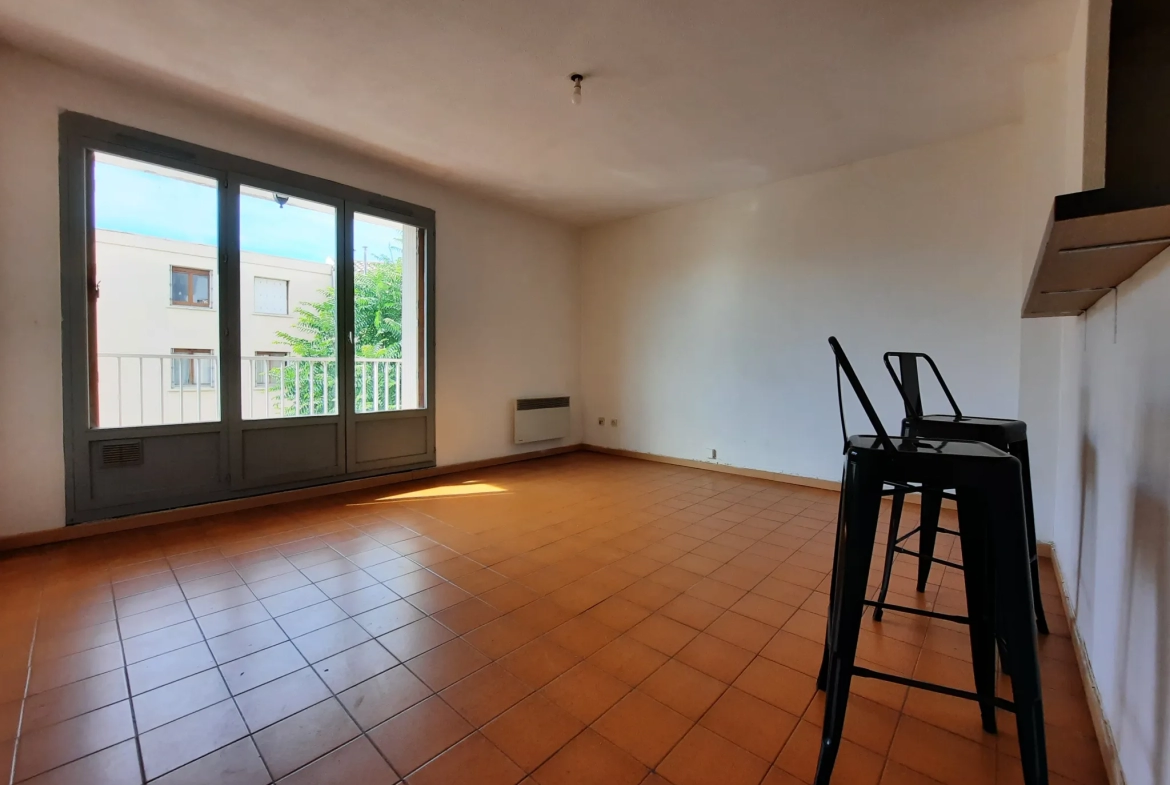 Appartement de type 2 avec parking en centre ville de Nîmes 