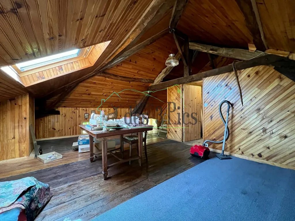 Maison familiale avec parc arboré et piscine à Mazeres sur Salat 