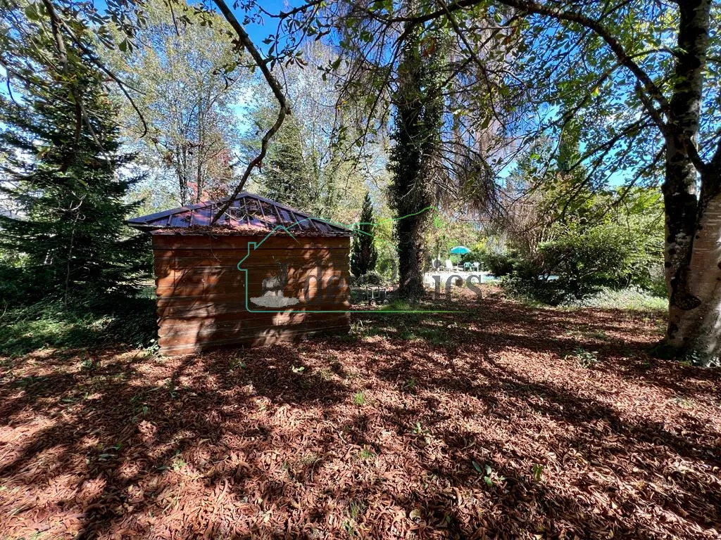 Maison familiale avec parc arboré et piscine à Mazeres sur Salat 